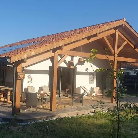 Charmante Maison En Bois *